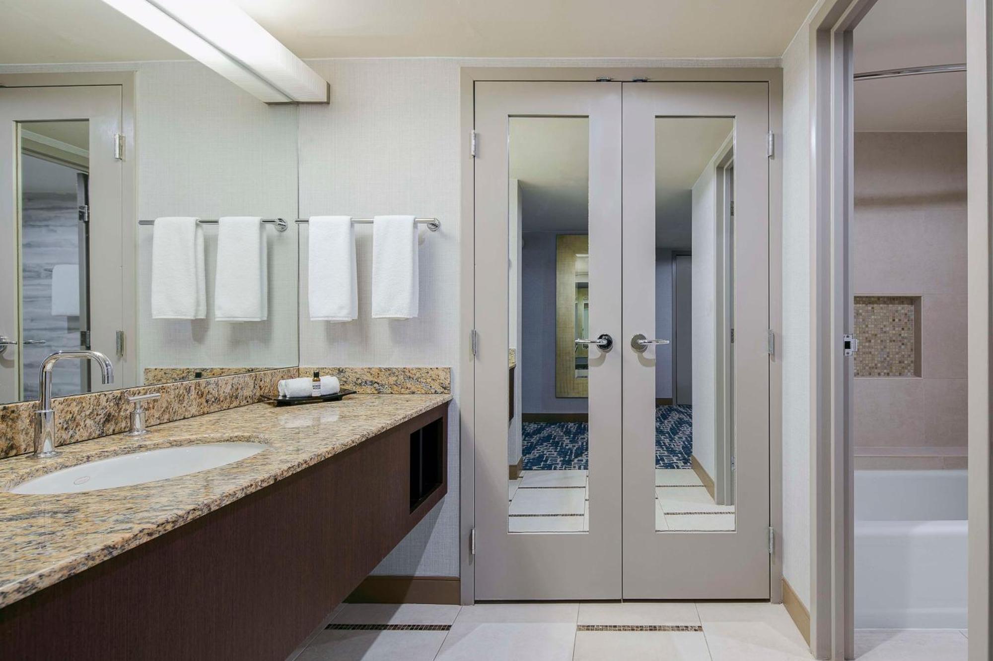 Hyatt Regency Dfw International Airport Hotel Грейпвайн Екстериор снимка